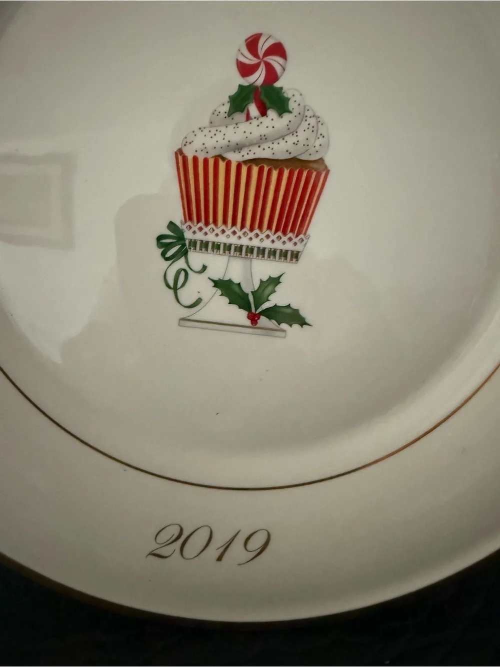 Lenox The Annual CHRISTMAS Holiday Cupcake Accent Plate 2019 9.5”